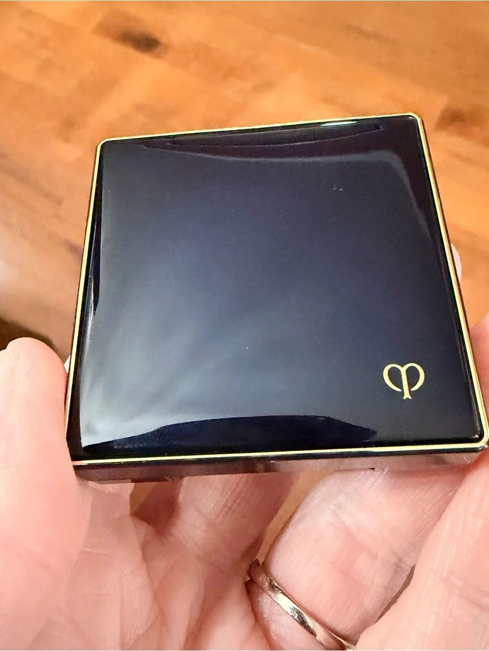 Clé de Peau Beauté Ombre CoClé de Peau Beauté Ombre Couleur Solo Satin Eye Color
